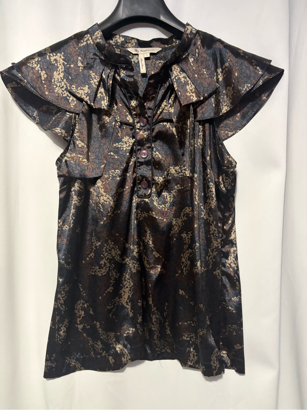 BCBGeneration Black & Gold Metallic Ruffle Cap-Sleeve Blouse